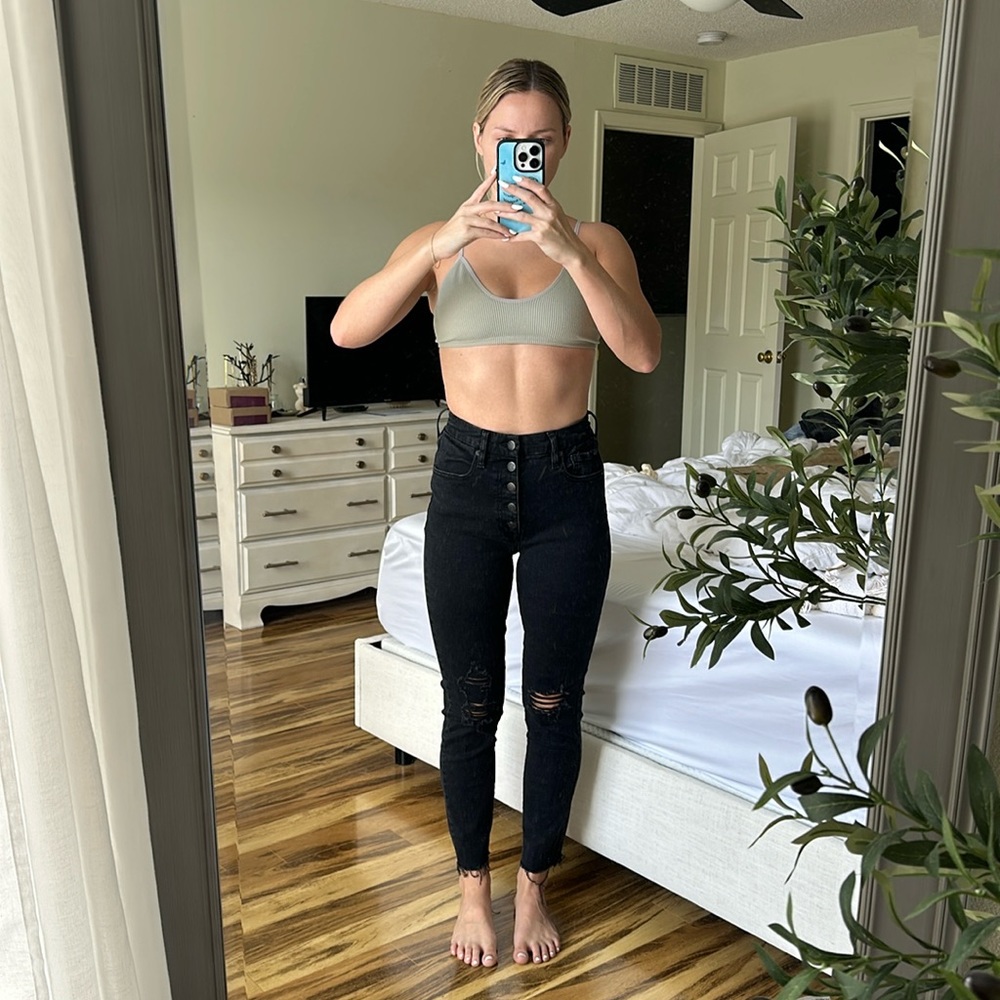 Distressed Black Skinny Jeans
